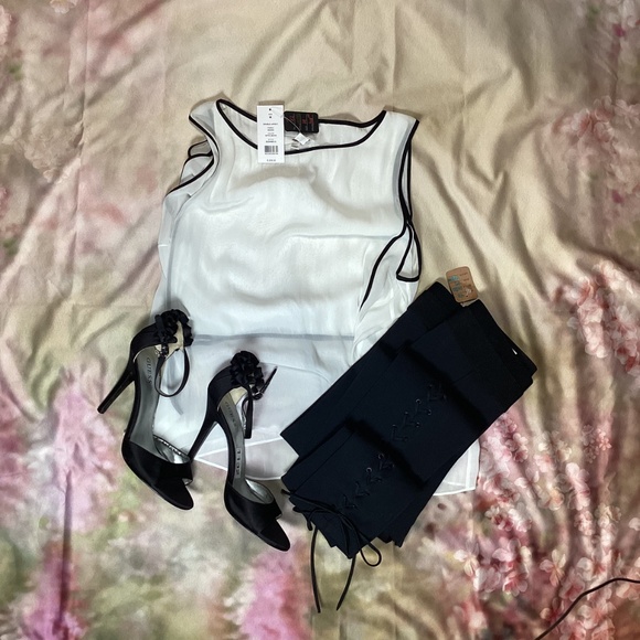 1680. BCBG Black Leggings NWOT Size M - Picture 4 of 8